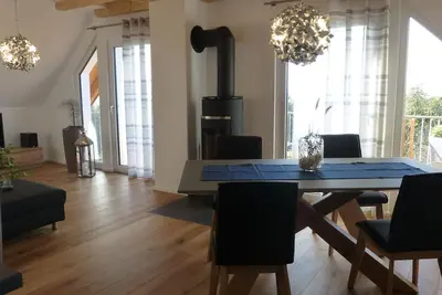 Image de nouvel appartement - u de haute qualité. décoré avec goût avec une cheminée près d'Europa Park