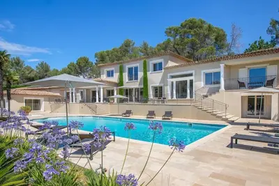 Image de Magnifique propriété de standing écologique entre Nice et Cannes
