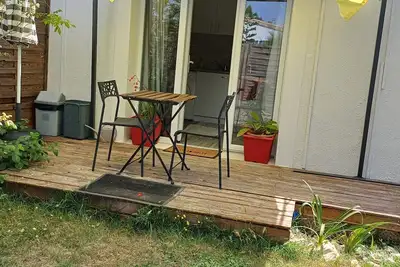 Image de Studio meublé classé 2* - La Maison aux Mille Roses
