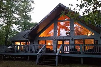 Image de Beau chalet tranquille sur le lac Long