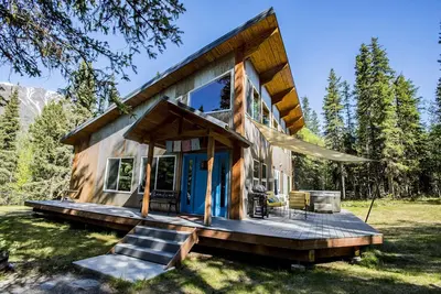 Image de Shackleford Creek Mountain House une maison unique prĂŞt pour votre aventure en Alaska