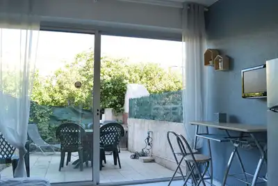 Image de Studio Cabine 3 Couchages avec Terrasse, Parking, à 50m de la Plage - Le Grau d'Agde