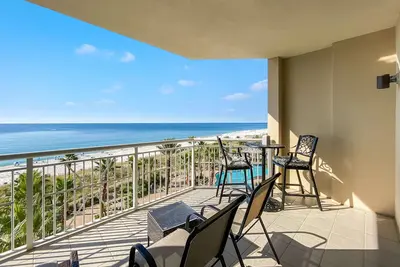 Image de Indigo East 502 - Vue sur la plage avec intérieur luxueux et commodités