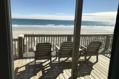 Image de Une bouffée d'air frais - la plage monte jusqu'à votre terrasse! !