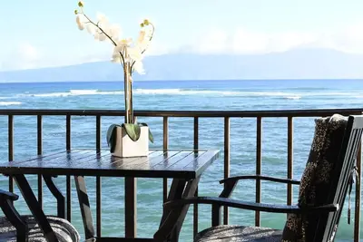 Image de Tropical ★ Luxe ★ Deluxe Oceanfront ★ Couchers de soleil, baleines et tortues ★