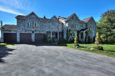 Image de Magnifique villa avec vue Ă couper le souffle!