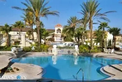 Image de Disney Area Tropical Resort & Spa avec Lazy River, Toboggan, Restaurant & Golf