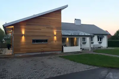 Image de Grande maison moderne à proximité de Göta Kanal