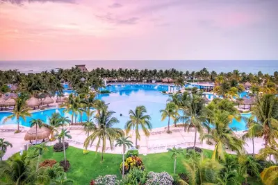 Image de Mayan Palace de Vidanta Cancun \/ Riviera Maya 2 Chambre Suite 2 salles de bain Capacité d'accueil 6 adultes \/ 4 enfants