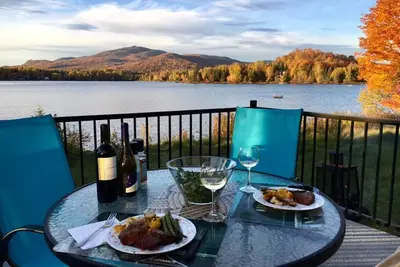 Chalet au bord du lac de Mont-Tremblant - Vue spectaculaire