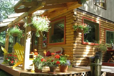 Image de Kaslo Getaway Location de vacances - une expérience confortable, Kaslo privé et naturel