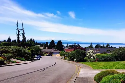 Image de Villa Rivarola - une Maison de Rêve Près D'edmonds, une Charmante Communauté Victorienne