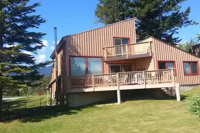 Image de Lake View Mtn. Accueil! Plage de Sable! Huge Yard! Marche Ă la Ville / Restauration / Tennis / Bateau / Ski / Nager! !