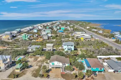 Image de Single Level Accueil à Cape San Blas, Animaux acceptés avec de superbes vues ~ Cap Haus