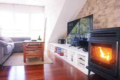 Image de Luxueux appartement extérieur au centre-ville avec vue. Smart Tv 55 \"et Apple Imac.