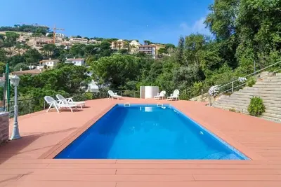 Image de Villa Moderne Avec Vue Spectaculaire, A \/ C, Wi-Fi, Piscine \/ 10 \/ Pers.