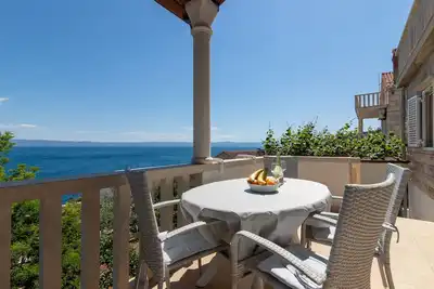 Image de Appartement de deux chambres avec la terrasse et la vue sur le mer Puntinak, Brac (A-718-d)