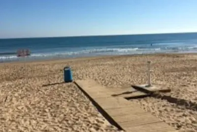 Image de Excellent appartement avec superbe emplacement Marque à 50 mètres de la plage