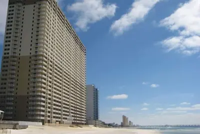 Image de Tidewater Beach Resort! Très bien situé pour un bon prix!