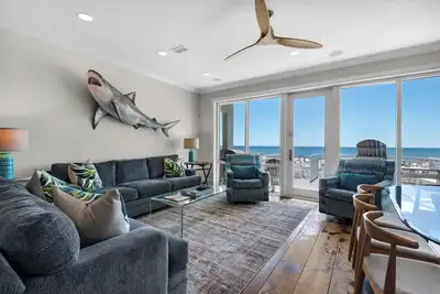 Image de White Sands- Townhome, 4 chambres à coucher + Loft, 4. 5 bains, (12-15 personnes) WiFi gratuit
