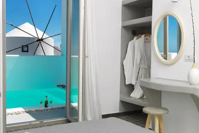 Image de Villa \"Drops\" 2 Chambres avec Piscine Privée #authenticsantorini