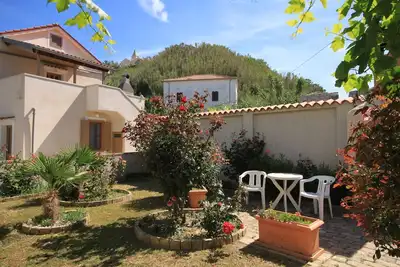 Image de Appartement de deux chambres avec la terrasse Susak, Losinj (A-8050-d)