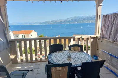 Image de Appartement d'une chambre avec la terrasse et la vue sur le mer Postira, Brac (A-2911-a)