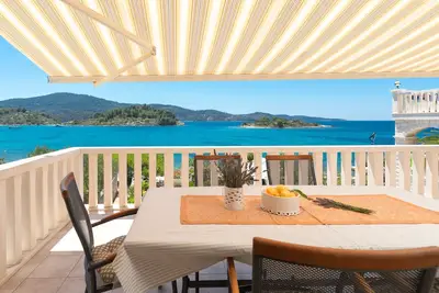Image de Appartement de trois chambres prés de la plage Baie Gradina, Korcula (A-9273-a)