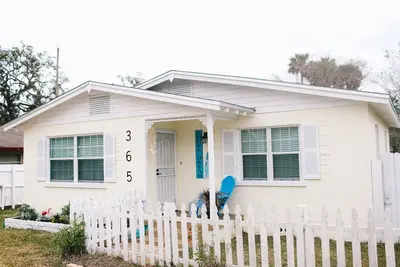 Image de \"Lucy'S Dream\" Adorable Bungalow RÉNOVÉ Minutes De Canal Street Tarif mensuel!