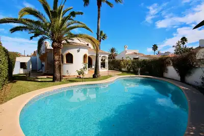 Image de Villa pour 4 personnes avec air conditionné et piscine Els Poblets Db
