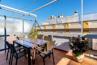Image de 2 bedrooms, 2 bathrooms, terrace, free parking
