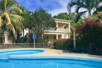 Image de 🏖 Maison Bord de mer & Piscine - Flic en Flac (B) \/ Beachfront House with Pool