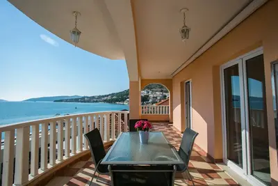 Image de Kaja - right next to the beach