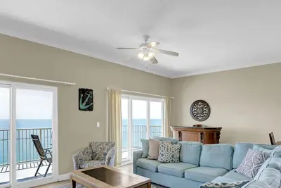 Image de Bonnes Affaires! Devant le golfe | Vue imprenable | Vie liquide