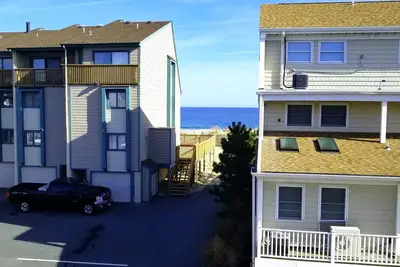 Image de Magnifique condo récemment rénové avec vue sur l'océan