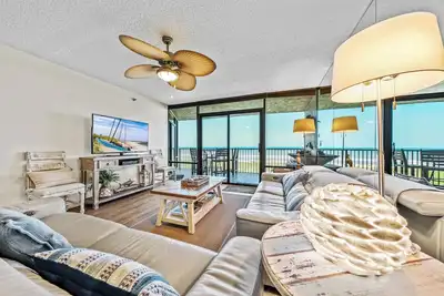 Image de Sea Glass Resort, Condo spacieux de 3 chambres, front de mer direct, plage sans route
