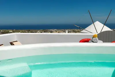 Image de \"Drops\" Villa privée entière peut accueillir 15! ! ! #authenticsantorini