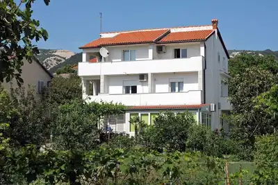 Appartement d'une chambre prés de la plage Banjol, Rab (A-2008-b)