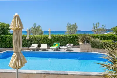 Image de Appartement d'une chambre prés de la plage Rogoznica (A-7557-a)