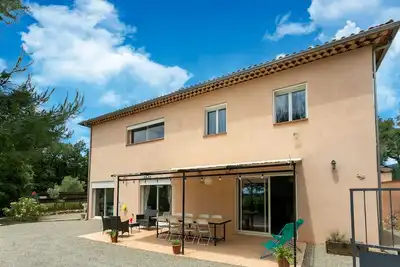 Image de Villa pittoresque à Montmeyan avec piscine