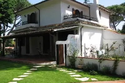 Image de San Felice Circeo: Magnifique Villa à la résidence exclusive sur la mer avec accès privé à la plage