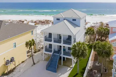 Image de \"Romar House at Beachside\" Très bien situé - Golfe-Front Home-Private-Pool. 21 personnes