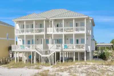 Image de Great Location - Accueil Gulf-Front w / piscine - \"Heavenly Sunrise\" - peut accueillir jusqu'à 14.