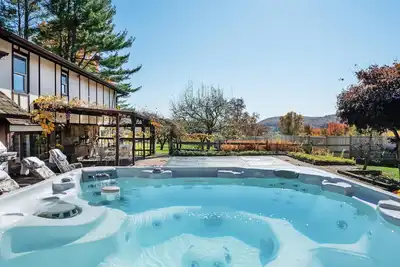 Image de 30Day min - Country Lake House niché entre les vignobles
