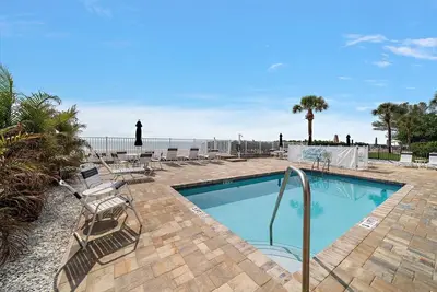 Image de Grand 4 chambres Condo - Étapes de la plage - Offres spéciales de mai - Appelez!