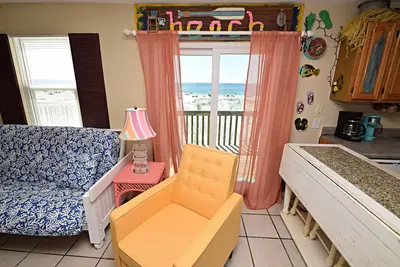 Image de Sunrise Village 101 -Beach Front Views! Réservez maintenant pour les meilleurs tarifs d'automne!