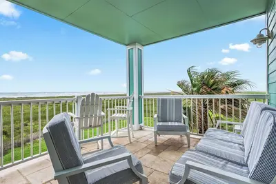 Image de «Licence 2 Chill 'Beach Front! ! Corner Unit - Best View à Pointe West!