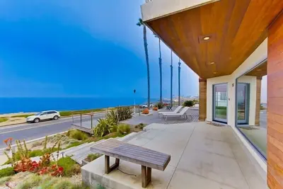 Image de Spectacular Oceanfront Estate - Piscine privée chauffée et jacuzzi, vue panoramique