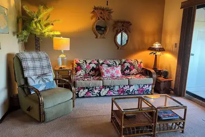 Image de Maui Kamaole # B-206 2Bd / 2Ba, étage supérieur, A / C Tropical Garden View, 6 couchages