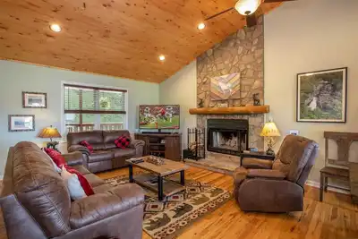 Image de Maison de montagne avec vue, bain à remous, cuisine approvisionnée, à quelques minutes de Banner Elk, Beech et Sugar Ski Mtn